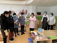 功在平日里　落在细微处 ——记环洲幼儿园后勤人员桌面消毒技能比赛