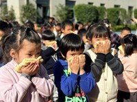 以“练”筑防 防范未“燃”——环洲幼儿园消防演练活动